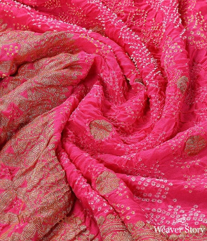 Handwoven_Pink_Kadhwa_Bandhani_Dupatta_WeaverStory_05