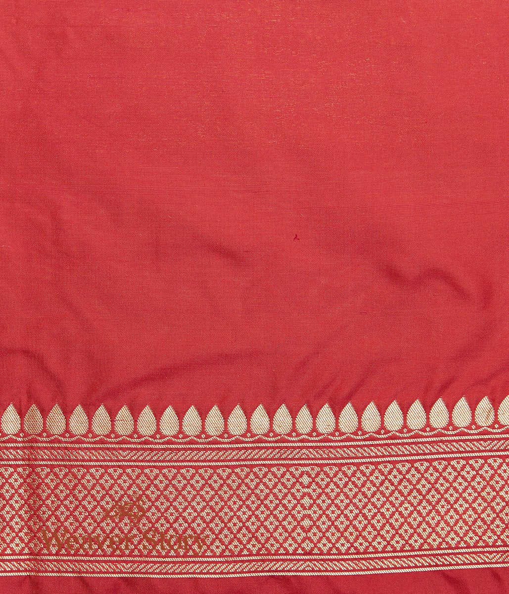 Handloom_OffWhite_and_Gold_Kimkhab_Saree_with_Red_Border_and_Pallu_WeaverStory_05