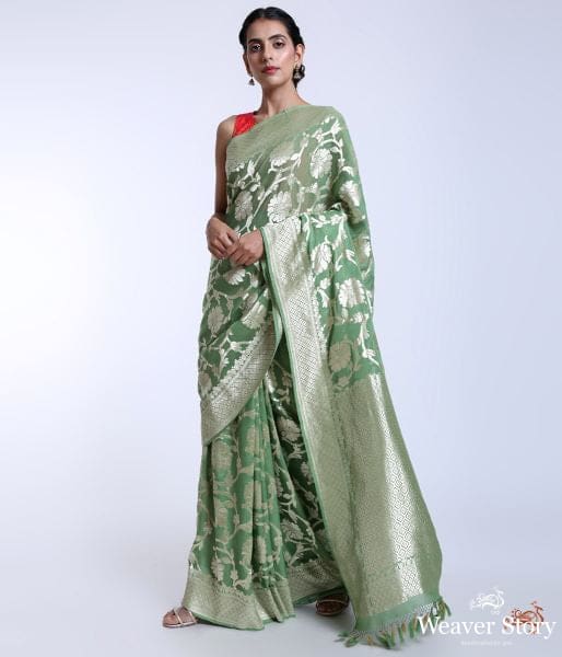 Handwoven_Green_Banarasi_Georgette_Saree_WeaverStory_02