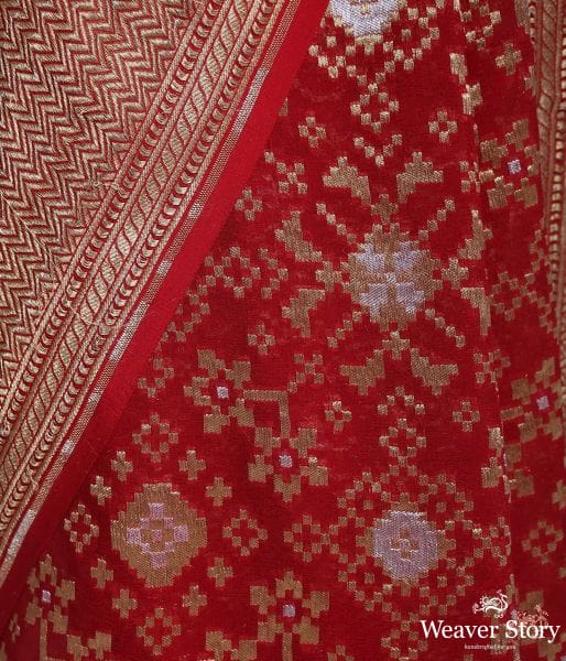 Handwoven_Banarasi_Georgette_saree_woven_with_patola_weave_WeaverStory_04