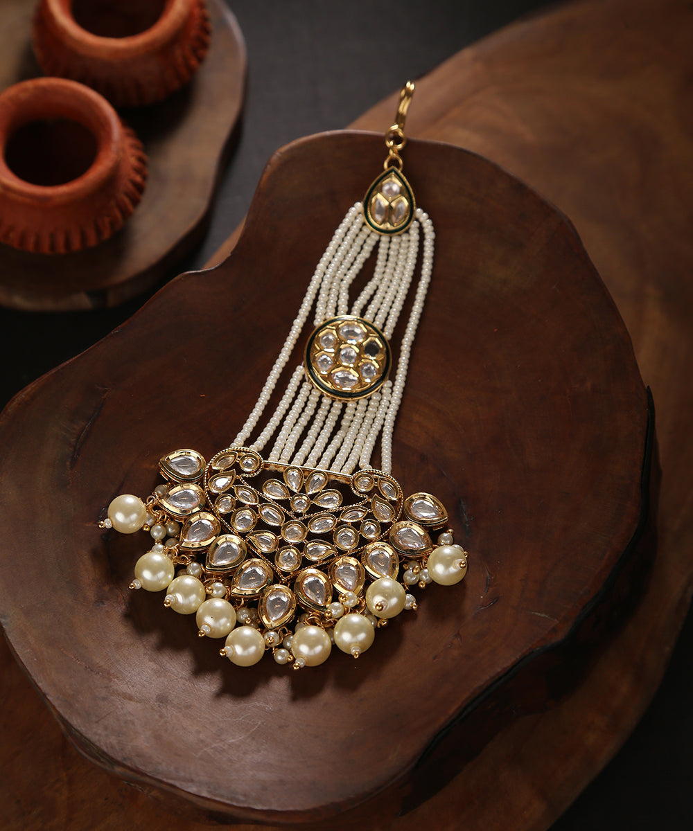 Alya_Earrings_With_Kundan_And_Pearls_Handcrafted_in_Pure_Silver
_WeaverStory_01