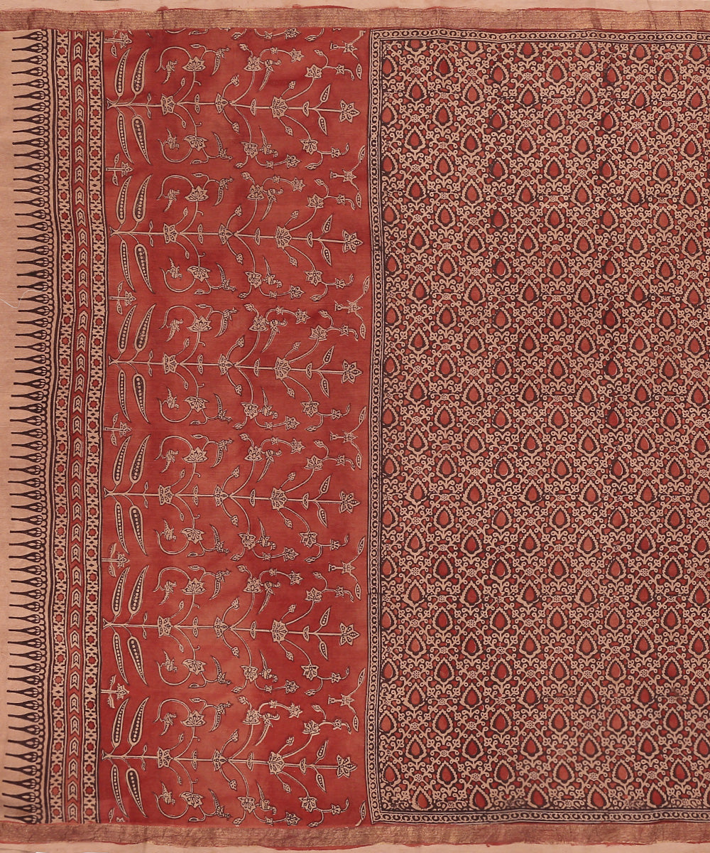 Peach_And_Red_Handloom_Pure_Silk_Cotton_Dupatta_With_Hand_Block_Printing_WeaverStory_02