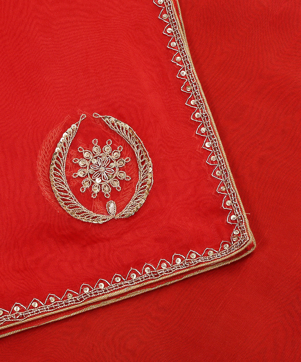 Brick_Red_Handloom_Pure_Organza_Dupatta_With_Dori_And_Sequin_Hand_Embroidery_WeaverStory_04