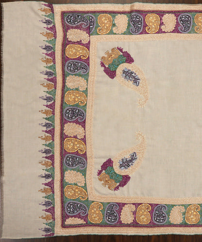 Handwoven_Offwhite_Pure_Pashmina_Shawl_With_Paper_Mache_Multicolor_Motifs_And_Tilla_Embroidery_WeaverStory_03