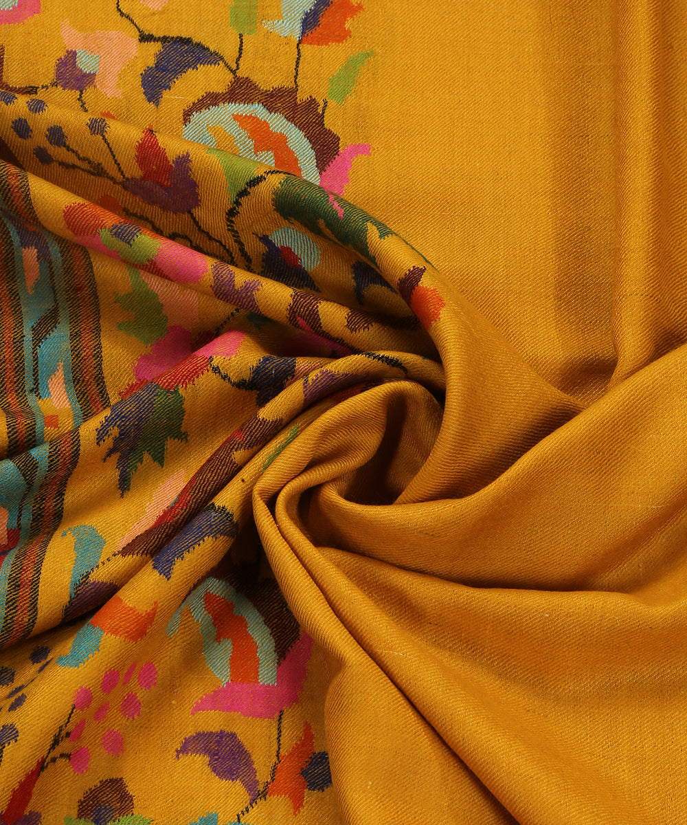 Handwoven_Mustard_Pure_Pashmina_Shawl_With_Kani_Weave_Floral_Palla_And_Striped_Border_WeaverStory_05