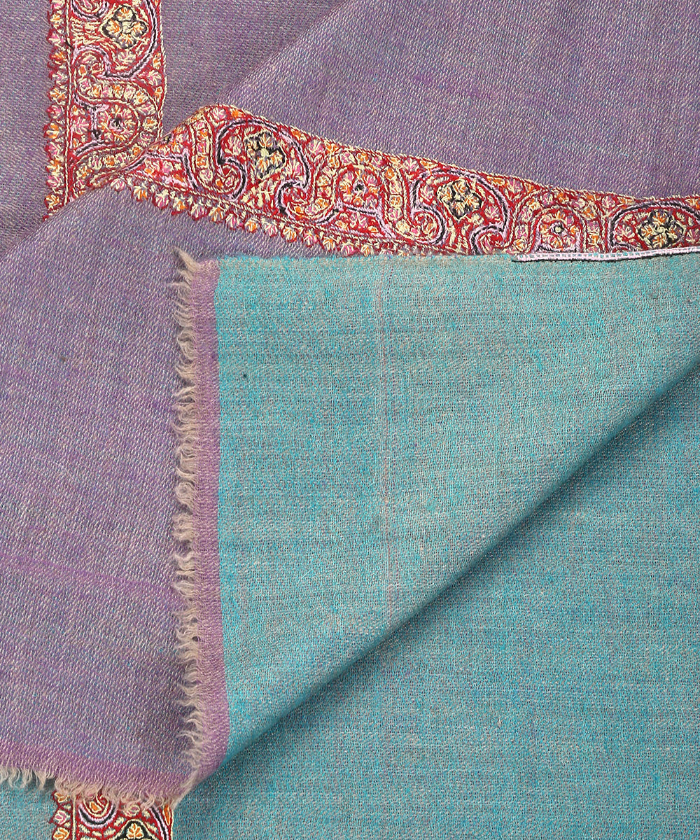 Blue_And_Purple_Handwoven_Pure_Pashmina_Shawl_With_Sozni_Kari_Border_And_Corner_Paisley_WeaverStory_05