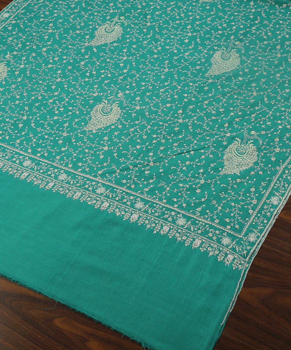Teal_Green_Handwoven_Pure_Pashmina_Shawl_With_All_Over_Sozni_Kari_Jaal_WeaverStory_04