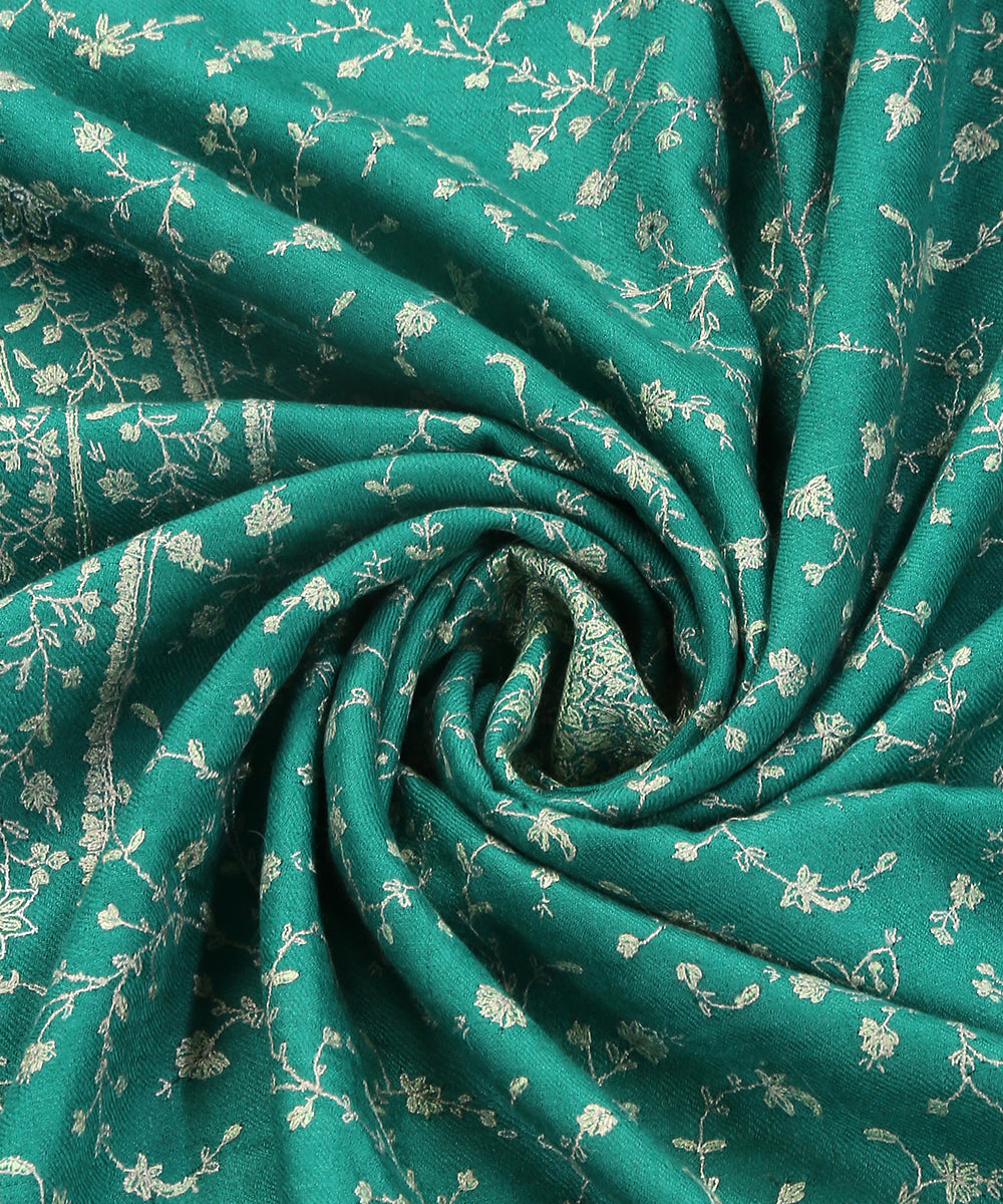 Teal_Green_Handwoven_Pure_Pashmina_Shawl_With_All_Over_Sozni_Kari_Jaal_WeaverStory_06
