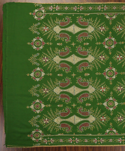 Green_Handwoven_Pure_Pashmina_Shawl_With_Sozni_Kari_Motifs_Embroidered_All_Over_WeaverStory_03