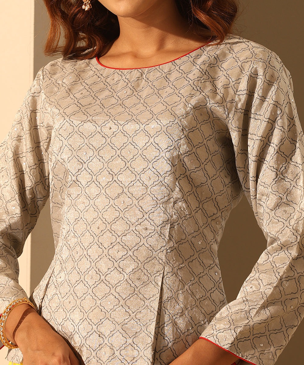 Silver_Block_Printed_Tissue_Blouse_With_Hand_Tucked_Sequin_WeaverStory_04