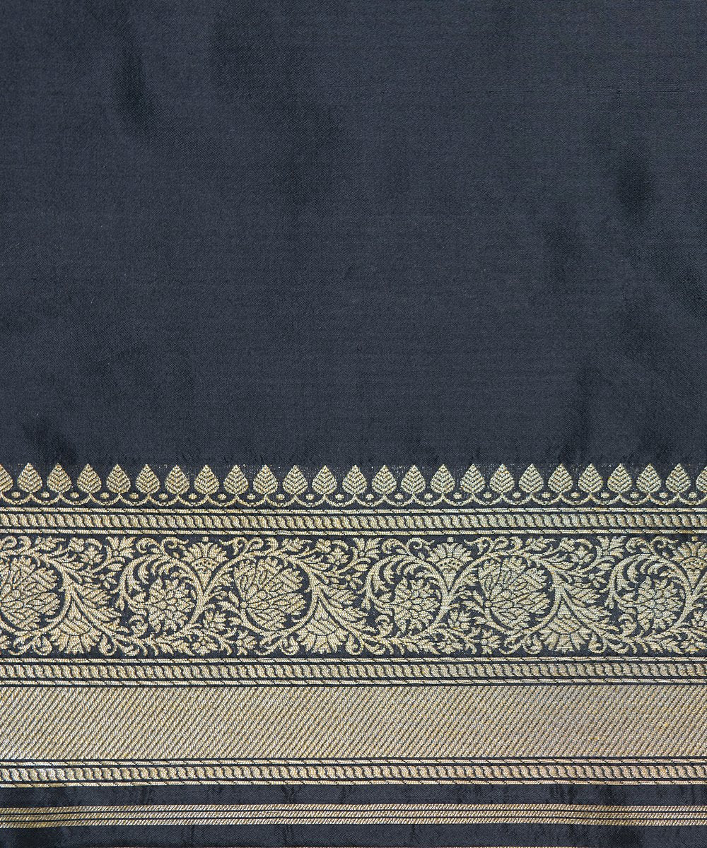 Black_Handloom_Pure_Katan_Silk_Cutwork_Banarsi_Saree_with_Small_Booti_WeaverStory_05
