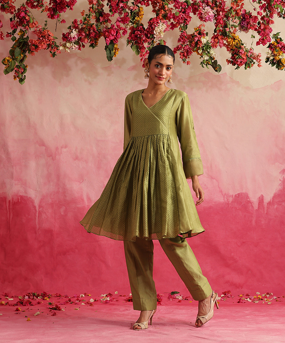 Handloom_Chartreuse_Green_Chanderi_Kurta_With_Straight_Pants_WeaverStory_01