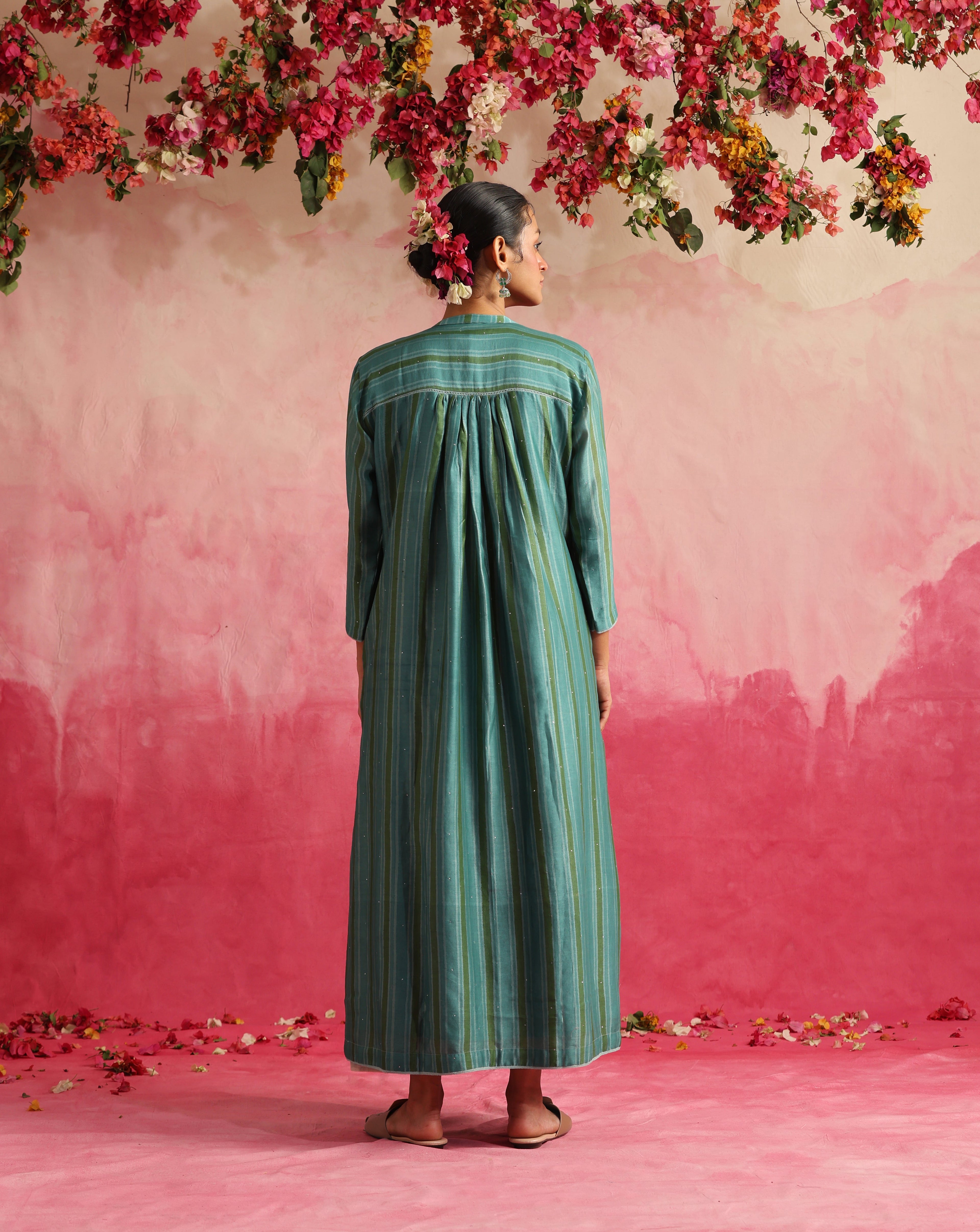 Handloom_Turquoise_Chanderi_Jacket_With_Off_White_Block_Printed_Dress_WeaverStory_04