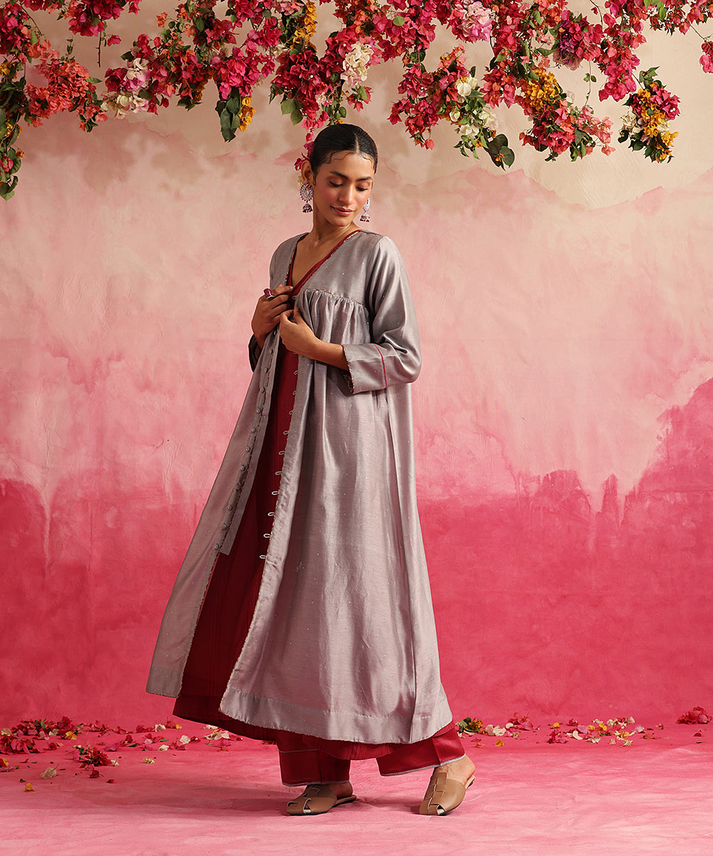 Handloom_Grey_Chanderi_Jacket_Suit_Set_With_Magenta_Kurta_And_Pants_WeaverStory_02