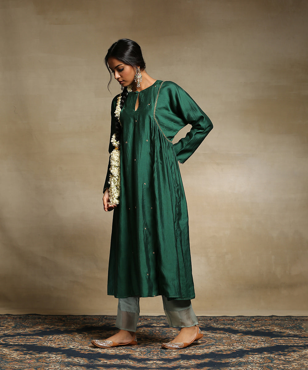Turquoise_Handloom_Aligarh_Patterned_Hand_Embroidered_Chiniya_Kurta_With_Contrast_Poly_Silk_Pants_WeaverStory_02
