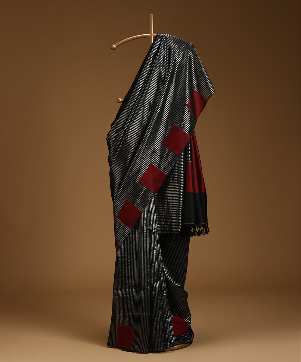 Black_And_Red_Silk_Cotton_Saree_With_Zari_Stripes_Woven_In_Contenporary_Style_WeaverStory_01