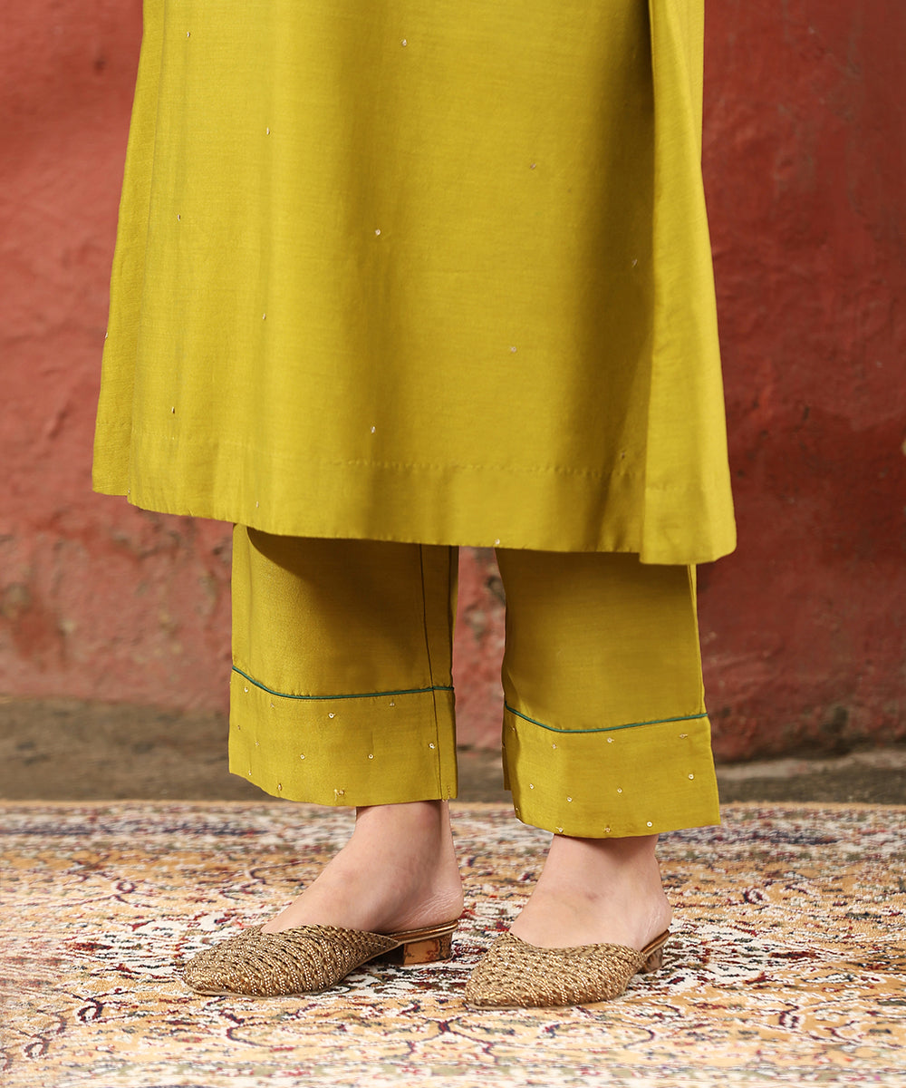 Lime_Green_Hand_Embroidered_Pure_Chanderi_Silk_Kurta_With_Pants_And_Dupatta_WeaverStory_07