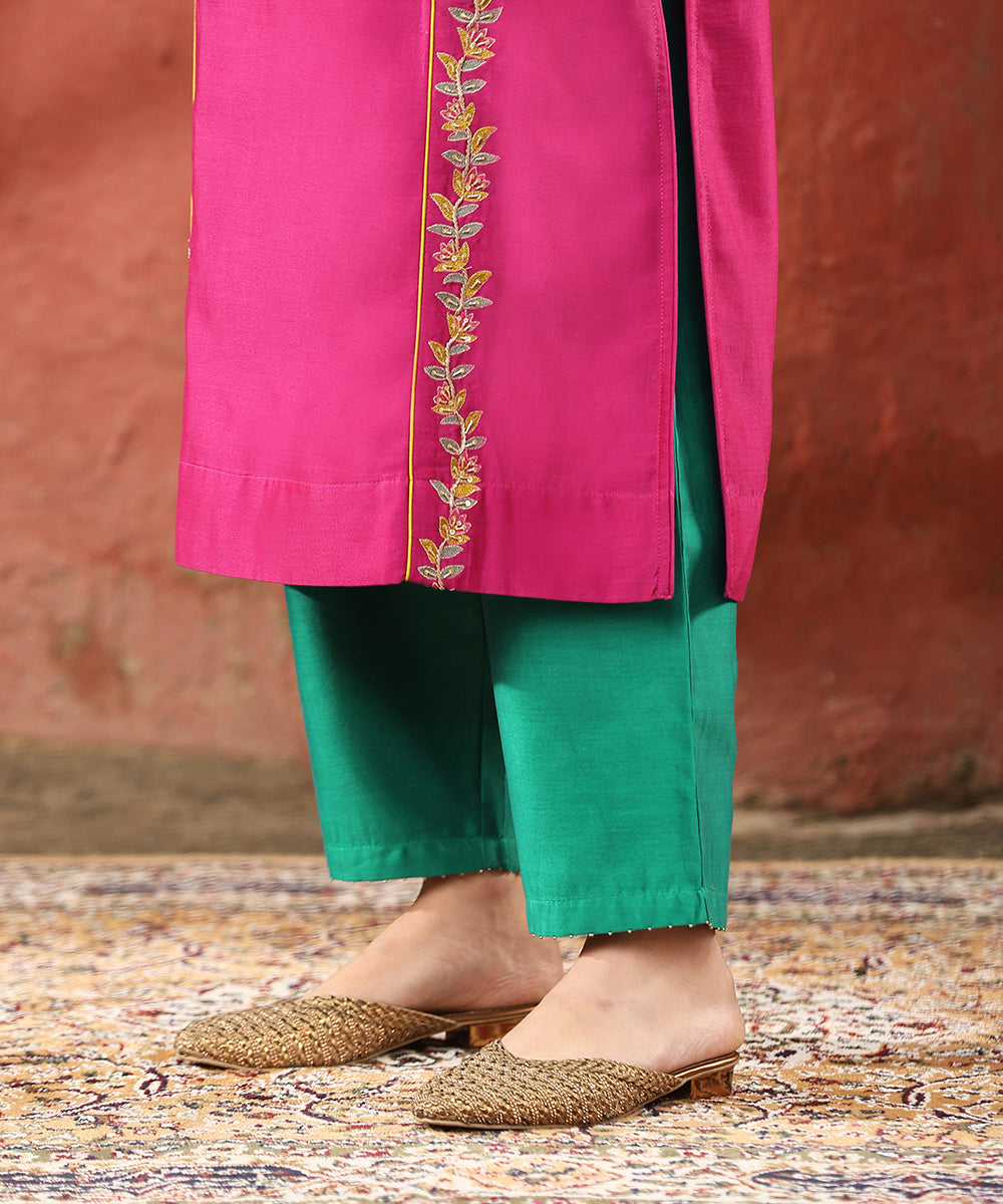 Pink_Hand_Embroidered_Pure_Chanderi_Silk_Kurta_With_Turquoise_Blue_Pants_And_Dupatta_WeaverStory_07