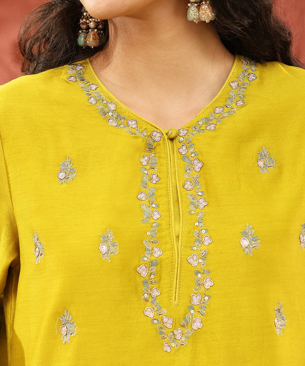 Lime_Green_Hand_Embroidered_Pure_Chanderi_Silk_Kurta_With_Pants_And_Dupatta_WeaverStory_05