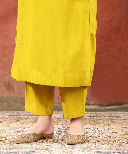 Lime_Green_Hand_Embroidered_Pure_Chanderi_Silk_Kurta_With_Pants_And_Dupatta_WeaverStory_07