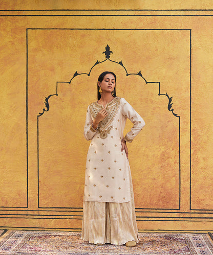 Beige_Hand_Embroidered_Pure_Silk_Kurta_With_Crinkled_Palazzo_Pants_And_Dupatta_WeaverStory_02