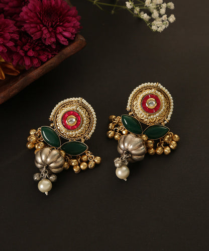 Antara_Handcrafted_Earrings_With_Pearls_And_Stones_WeaverStory_01