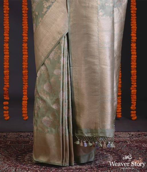 Moss_green_kadhwa_banarasi_jangla_WeaverStory_04