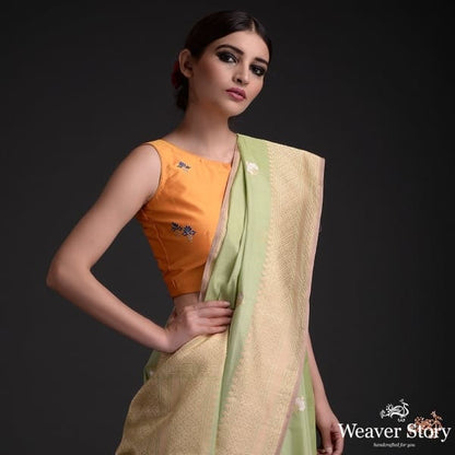 Light_green_cotton_silk_saree_with_sona_rupa_zari_boota_WeaverStory_01