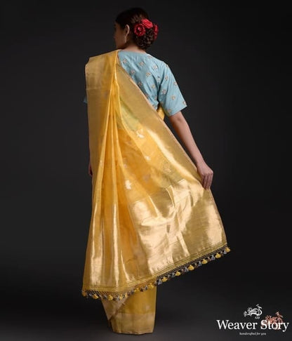 Handwoven_pure_cotton_jamdani_weave_twin_leaf_motif_saree_WeaverStory_03