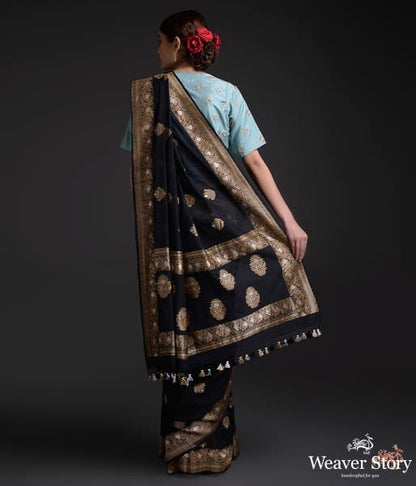 Handwoven_Black_Banarasi_cotton_saree_with_sona_rupa_zari_WeaverStory_03