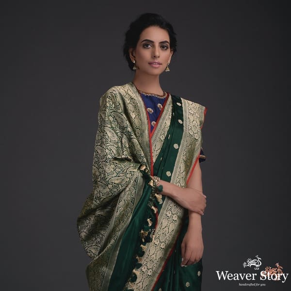 Bottle_Green_Banarasi_Tanchoi_saree_with_golden_motifs_WeaverStory_01