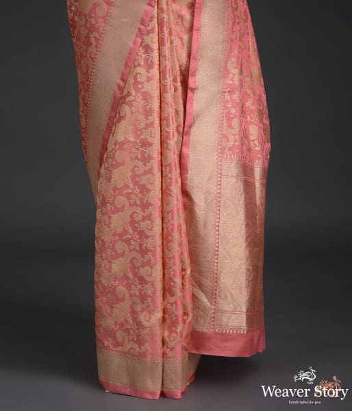 Light_peach_banarasi_tanchoi_saree_with_a_self_weave_gyasar_jaal_WeaverStory_03