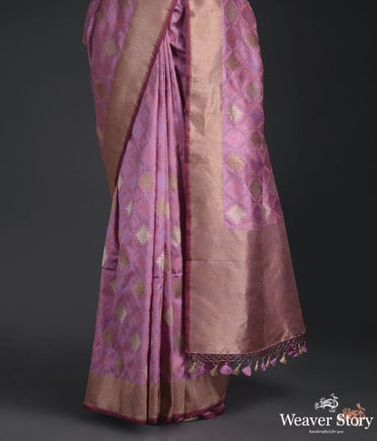 Light_Mauve/pink_kadhwa_saree_with_self_weave_WeaverStory_04