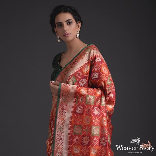 Handwoven_Banarasi_Patola_Saree_in_rangkaat._WeaverStory_01