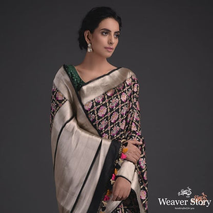 Handwoven_Black_Banarasi_Patola_Saree_WeaverStory_01