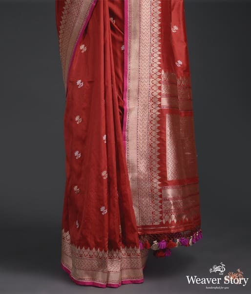 Red_katan_silk_saree_with_small_floral_motifs_WeaverStory_03