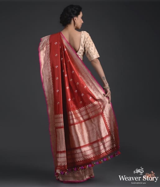 Red_katan_silk_saree_with_small_floral_motifs_WeaverStory_04