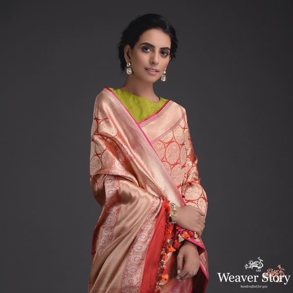 Red_kimkhab_saree_with_pink_kadhiyal_border_WeaverStory_01
