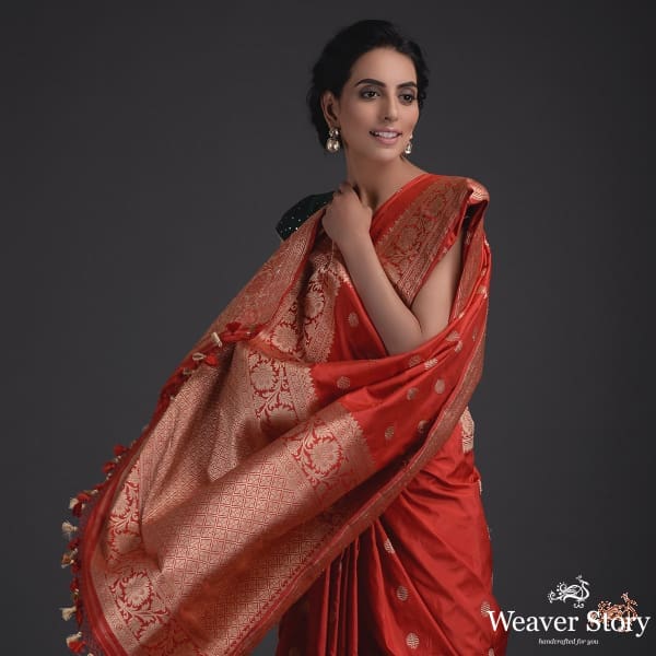 Handwoven_Red_Tanzeb_booti_saree_WeaverStory_01