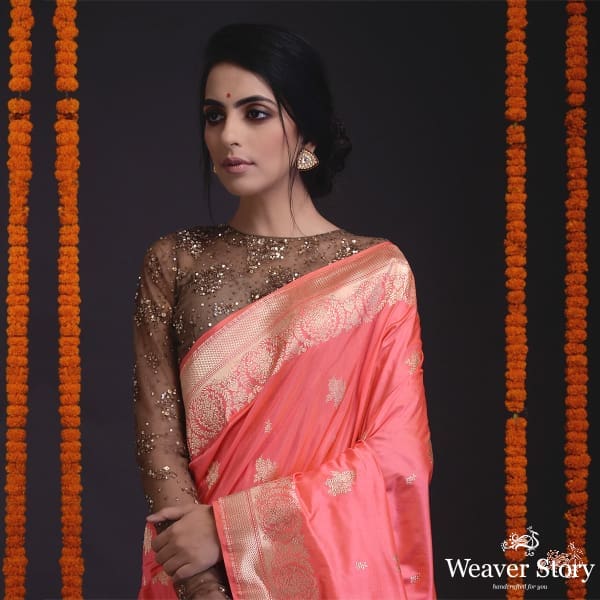Peach_floral_border_saree_with_kadhwa_booti_WeaverStory_01