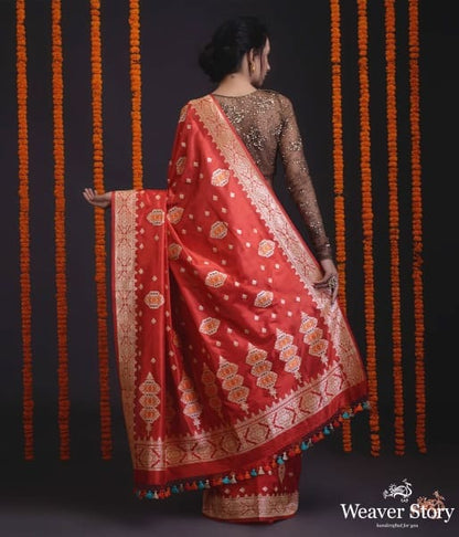 Handwoven_Katan_silk_saree_with_Tanzeb_booti_WeaverStory_03