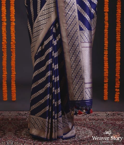 Navy_blue_kadhwa_jangla_with_aada_bel_WeaverStory_04