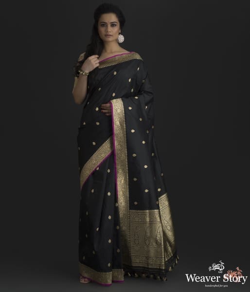 Handwoven_kadhwa_booti_banarsi_saree_in_black_WeaverStory_02