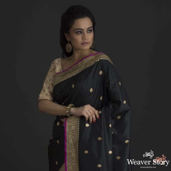 Handwoven_kadhwa_booti_banarsi_saree_in_black_WeaverStory_01