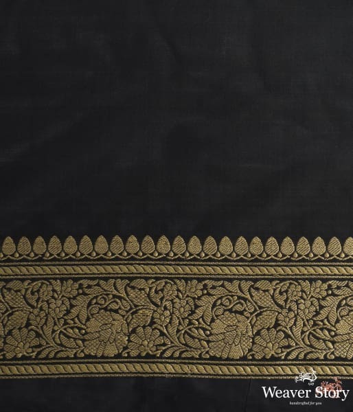 Handwoven_kadhwa_booti_banarsi_saree_in_black_WeaverStory_05
