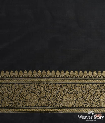 Handwoven_kadhwa_booti_banarsi_saree_in_black_WeaverStory_05