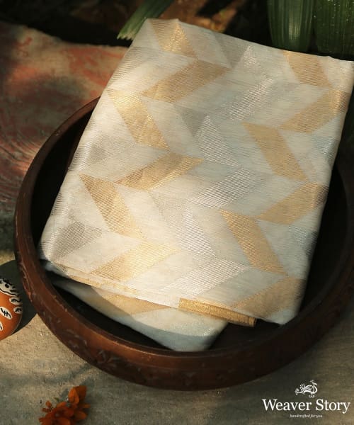 Handloom_Beige_Cotton_Geometric_Pattern_Donaliya_Chanderi_Dupatta_WeaverStory_01