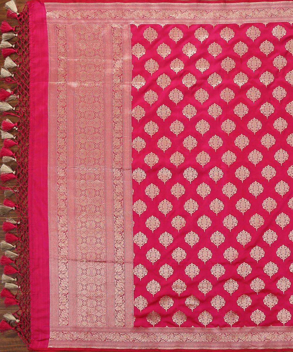 Handloom_Hot_Pink_Pure_Katan_Silk_Cutwork_Banarasi_Dupatta_with_Boota_WeaverStory_02