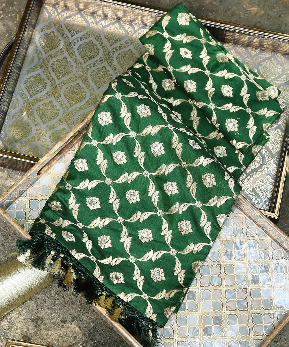 Handloom_Dark_Green_Cutwork_Pure_Katan_Silk_Banarasi_Dupatta_With_Silver_Meenakari_WeaverStory_01