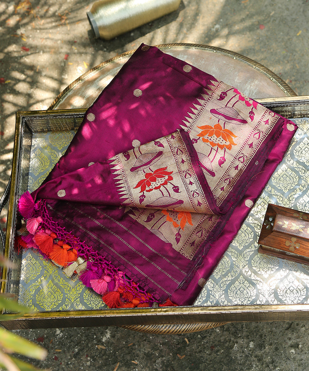 Handloom_Purple_Kadhwa_Booti_Pure_Katan_Silk_Banarasi_Dupatta_With_Paithani_Border_WeaverStory_01